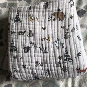 Little Unicorn heavy quilt